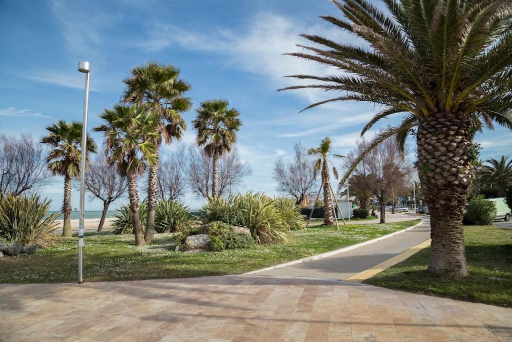 צ'יביטאנובה מארקה Retroscena Appartamento Mare In Centro מראה חיצוני תמונה